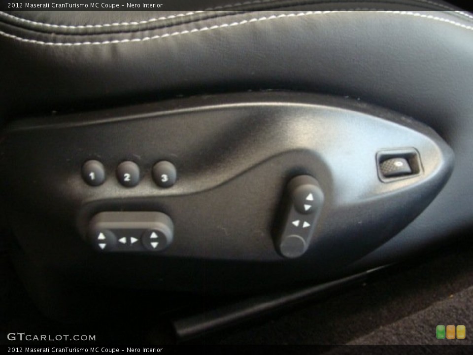 Nero Interior Controls for the 2012 Maserati GranTurismo MC Coupe #69977335