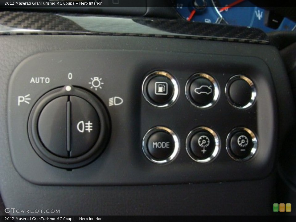 Nero Interior Controls for the 2012 Maserati GranTurismo MC Coupe #69977350