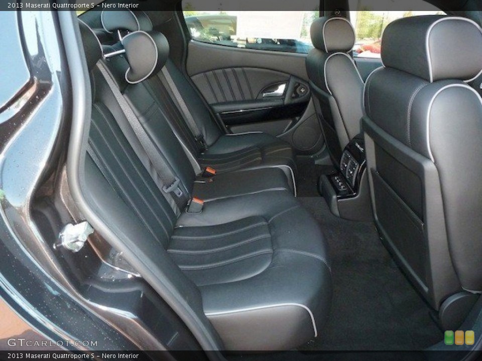 Nero Interior Rear Seat for the 2013 Maserati Quattroporte S #69986272