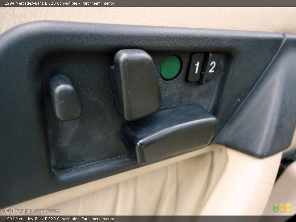 Parchment Interior Controls for the 1994 Mercedes-Benz E 320 Convertible #69991873