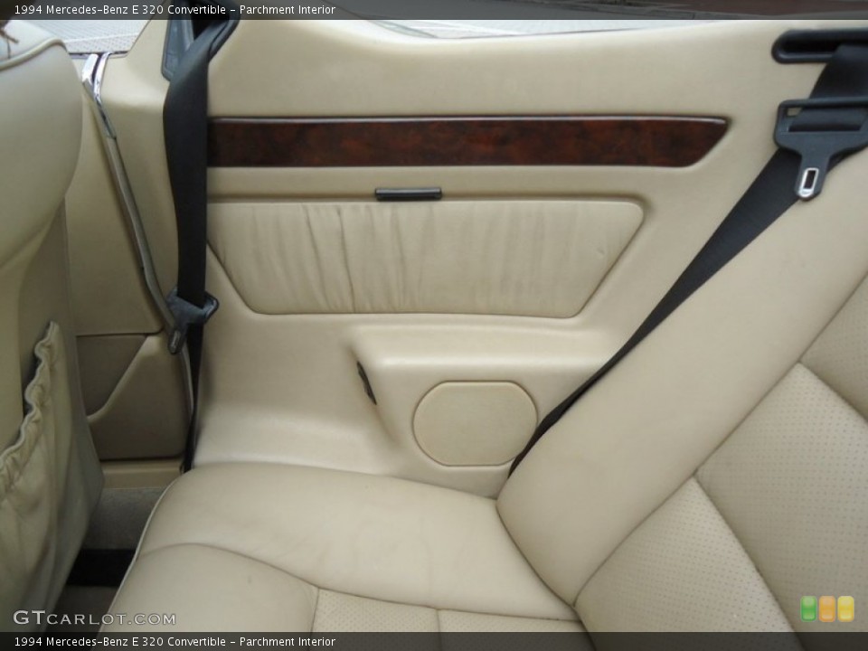 Parchment Interior Photo for the 1994 Mercedes-Benz E 320 Convertible #69991981