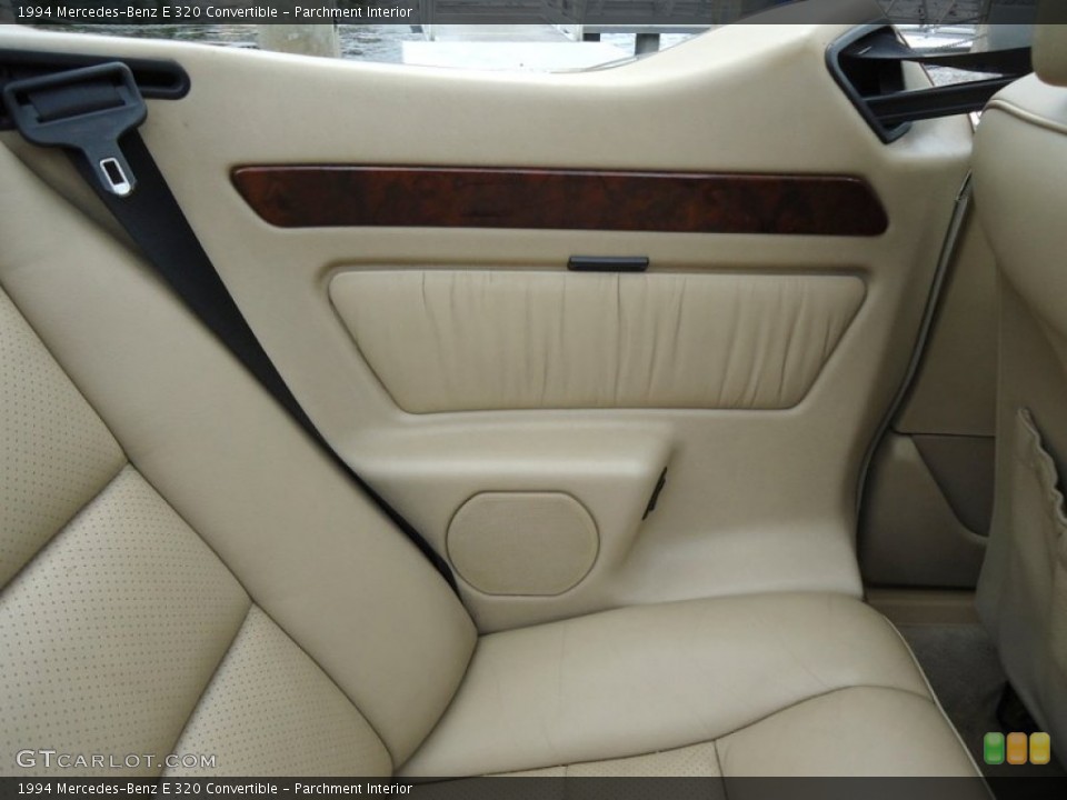 Parchment Interior Photo for the 1994 Mercedes-Benz E 320 Convertible #69991987
