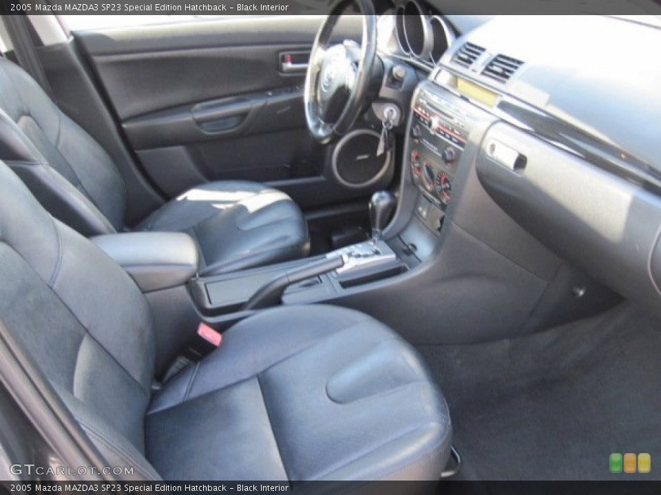 Black Interior Photo for the 2005 Mazda MAZDA3 SP23 Special Edition Hatchback #69999598