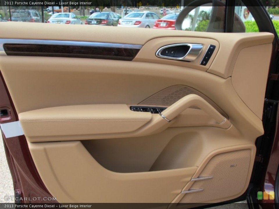Luxor Beige Interior Door Panel for the 2013 Porsche Cayenne Diesel #70015048