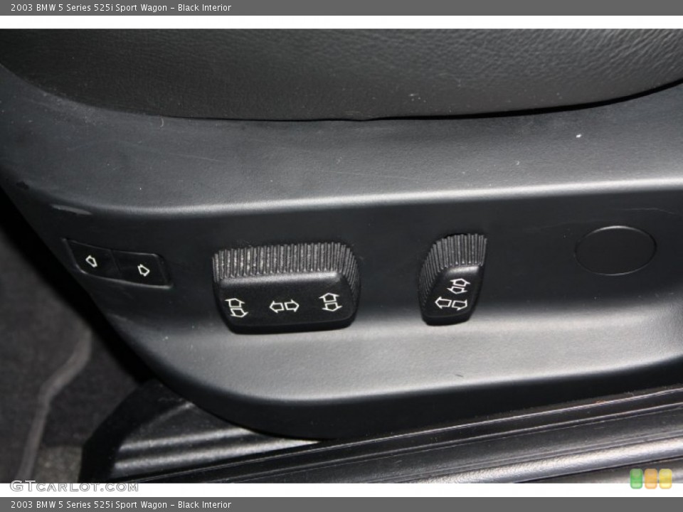 Black Interior Controls for the 2003 BMW 5 Series 525i Sport Wagon #70015502