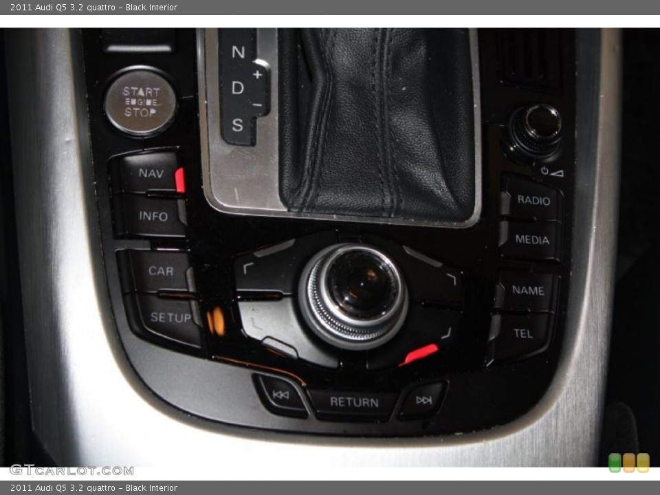 Black Interior Controls for the 2011 Audi Q5 3.2 quattro #70021688