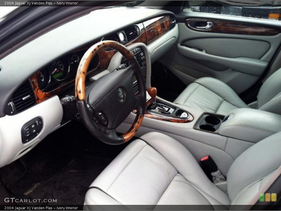 Ivory 2004 Jaguar XJ Interiors