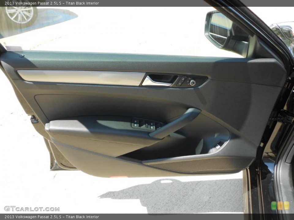 Titan Black Interior Door Panel for the 2013 Volkswagen Passat 2.5L S #70045216