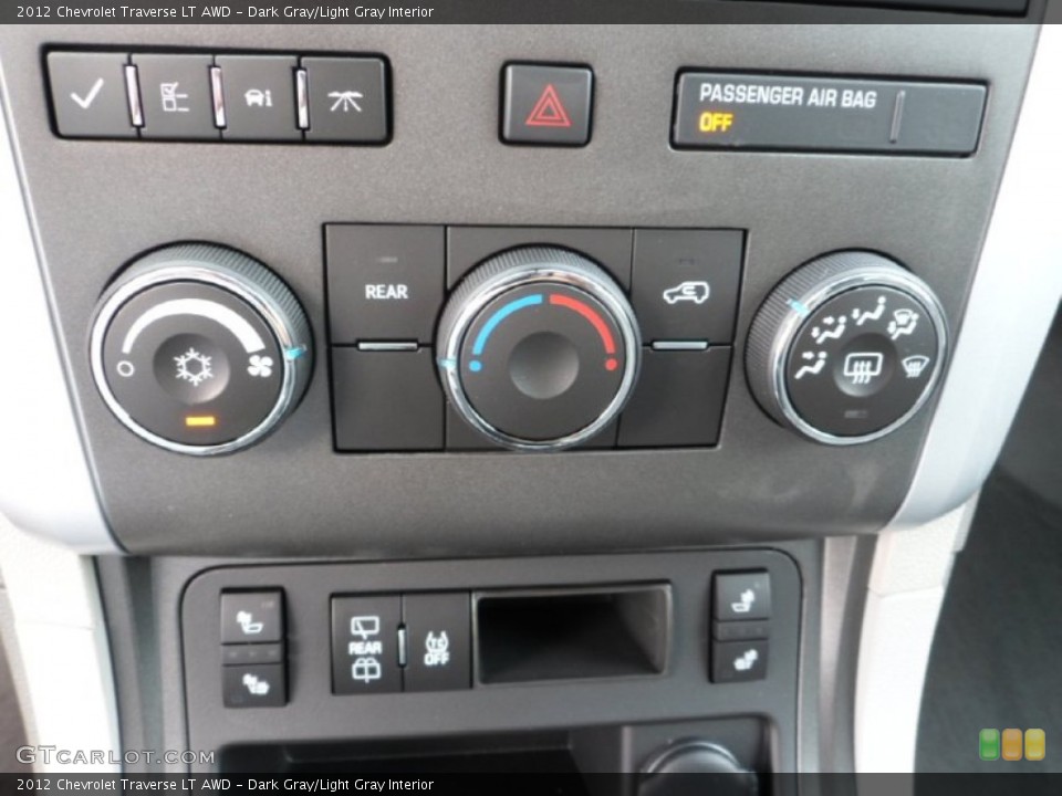 Dark Gray/Light Gray Interior Controls for the 2012 Chevrolet Traverse LT AWD #70071670