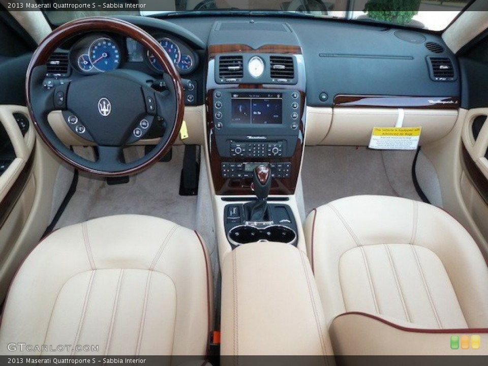 Sabbia Interior Dashboard for the 2013 Maserati Quattroporte S #70072535
