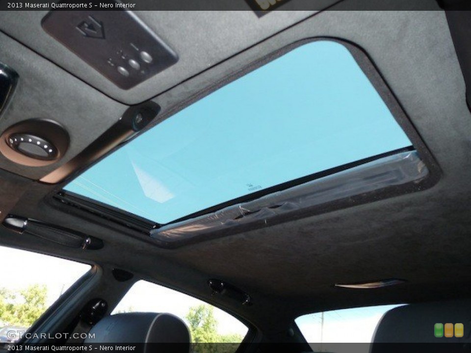 Nero Interior Sunroof for the 2013 Maserati Quattroporte S #70073329