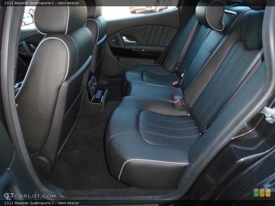Nero Interior Rear Seat for the 2013 Maserati Quattroporte S #70073345