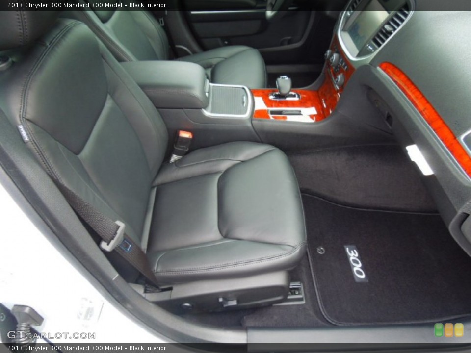 Black Interior Photo for the 2013 Chrysler 300  #70077071