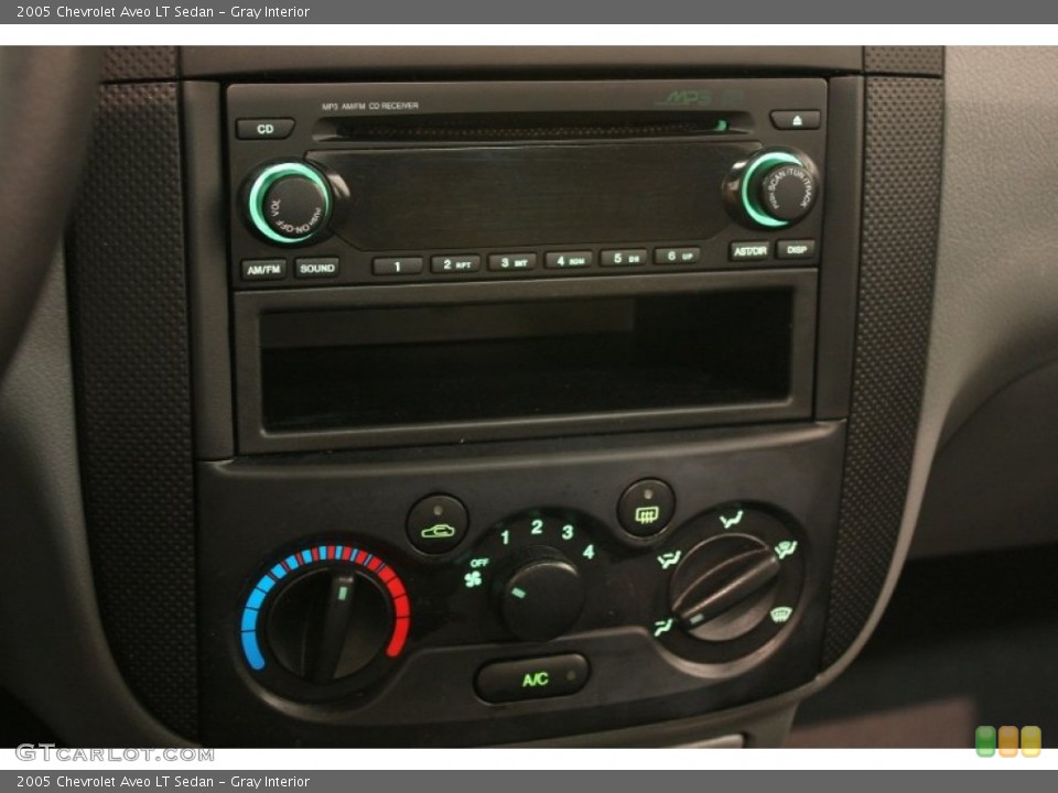 Gray Interior Controls for the 2005 Chevrolet Aveo LT Sedan #70079215