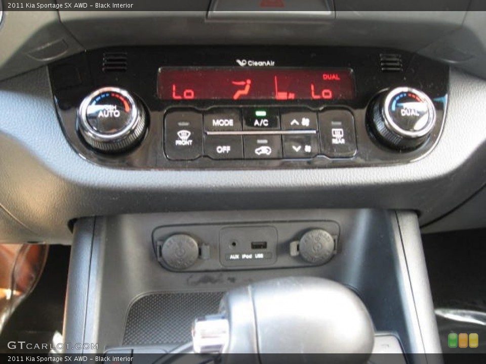 Black Interior Controls for the 2011 Kia Sportage SX AWD #70084538