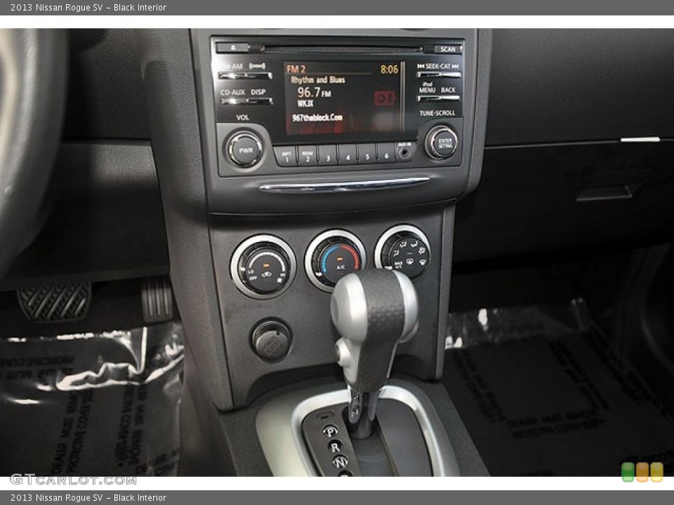 Black Interior Controls for the 2013 Nissan Rogue SV #70084694
