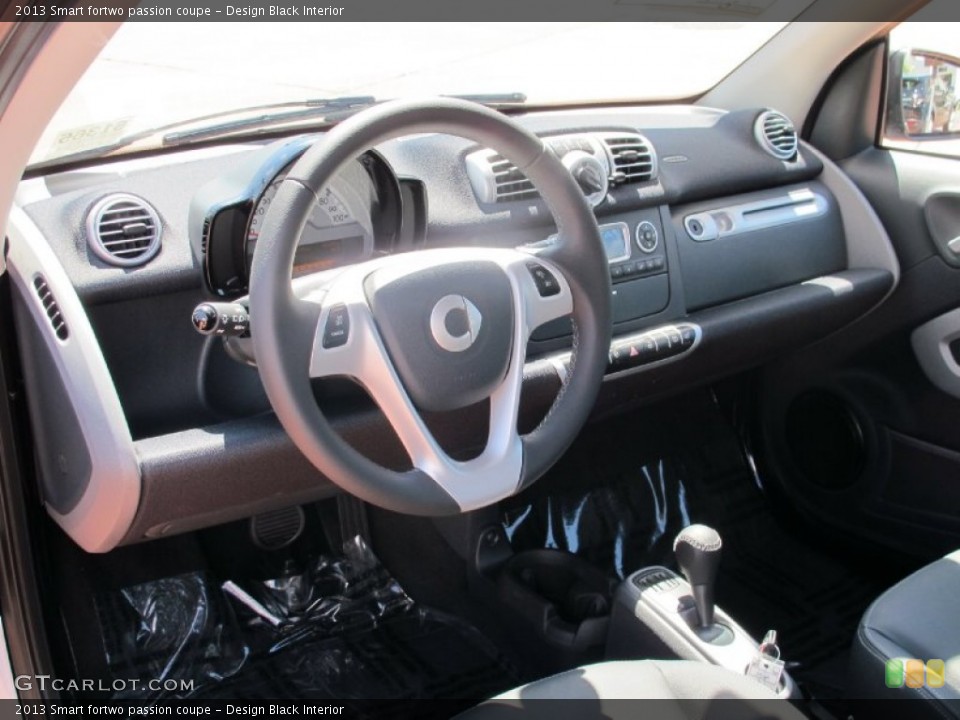 Design Black Interior Dashboard for the 2013 Smart fortwo passion coupe #70101621