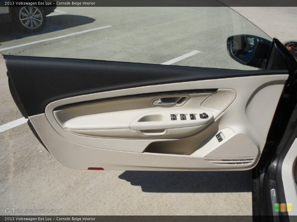 Cornsilk Beige Interior Door Panel for the 2013 Volkswagen Eos Lux #70110153