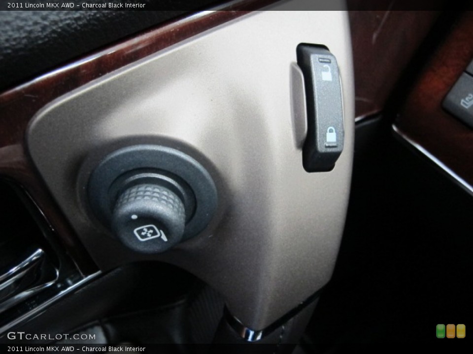 Charcoal Black Interior Controls for the 2011 Lincoln MKX AWD #70119552