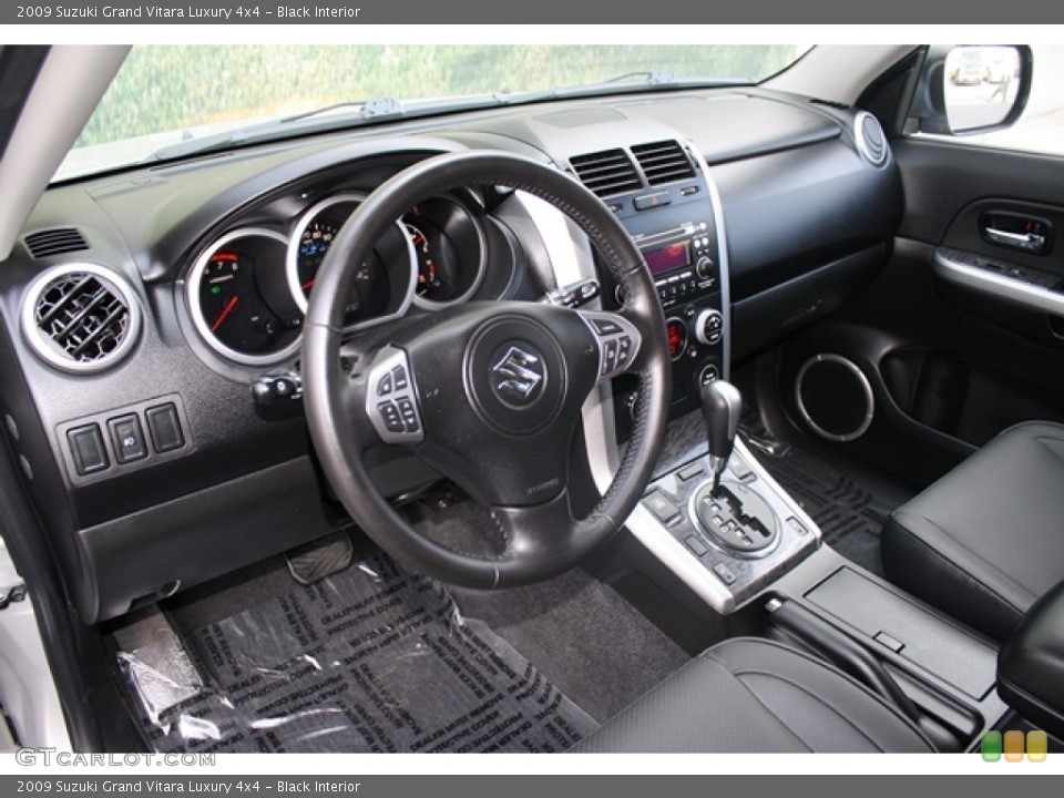 Black Interior Photo for the 2009 Suzuki Grand Vitara Luxury 4x4 #70122531