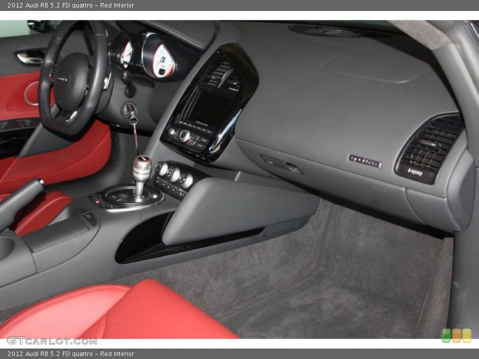 Red Interior Dashboard for the 2012 Audi R8 5.2 FSI quattro #70144634