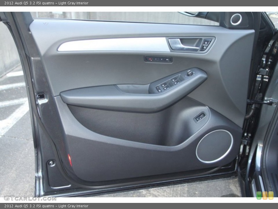 Light Gray Interior Door Panel for the 2012 Audi Q5 3.2 FSI quattro #70145441