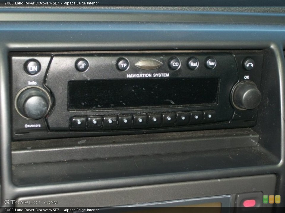 Alpaca Beige Interior Audio System for the 2003 Land Rover Discovery SE7 #70158719