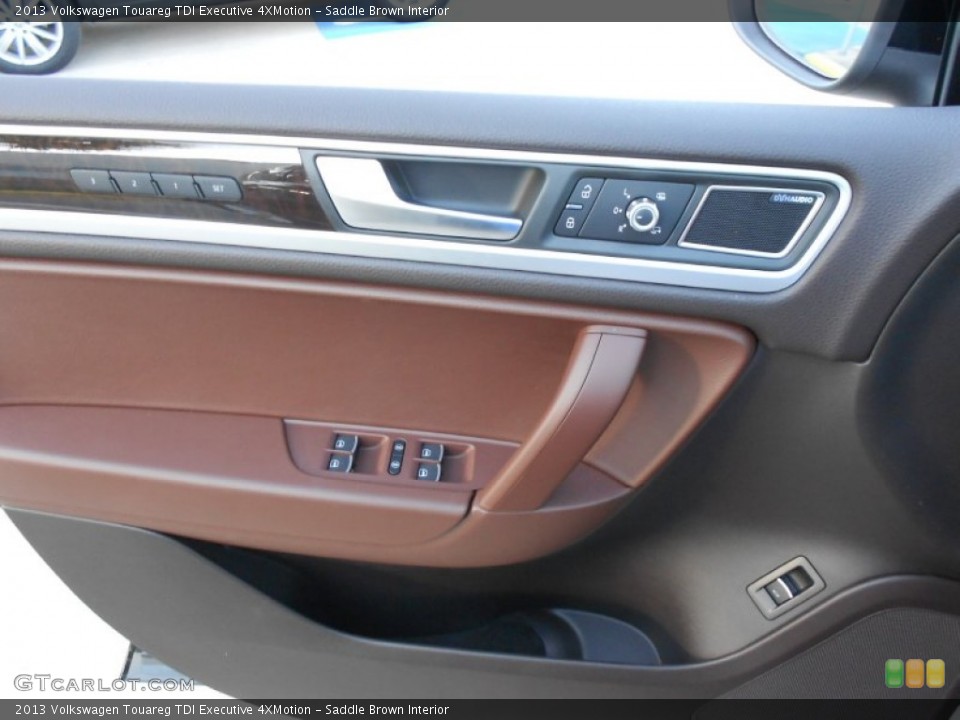 Saddle Brown Interior Door Panel for the 2013 Volkswagen Touareg TDI Executive 4XMotion #70166348