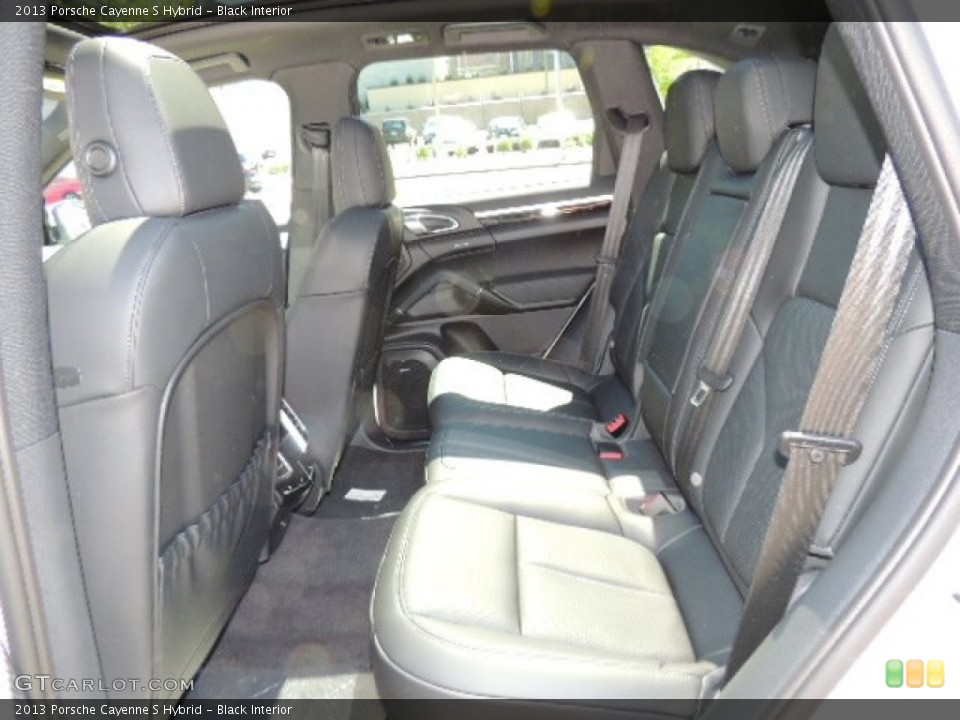 Black Interior Photo for the 2013 Porsche Cayenne S Hybrid #70178945