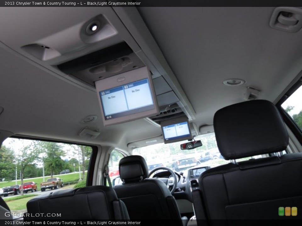 Black/Light Graystone Interior Photo for the 2013 Chrysler Town & Country Touring - L #70187381