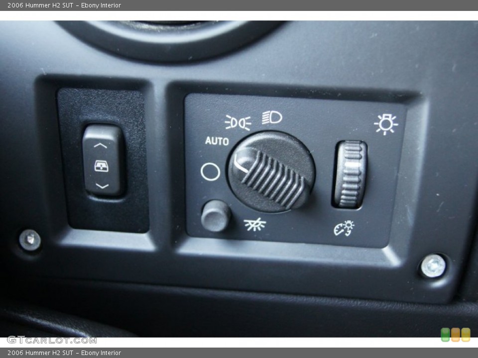 Ebony Interior Controls for the 2006 Hummer H2 SUT #70199074