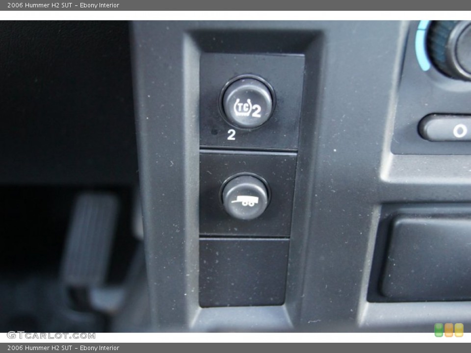 Ebony Interior Controls for the 2006 Hummer H2 SUT #70199173