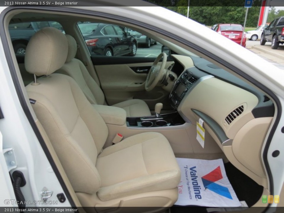 Beige Interior Photo for the 2013 Nissan Altima 3.5 SV #70234240