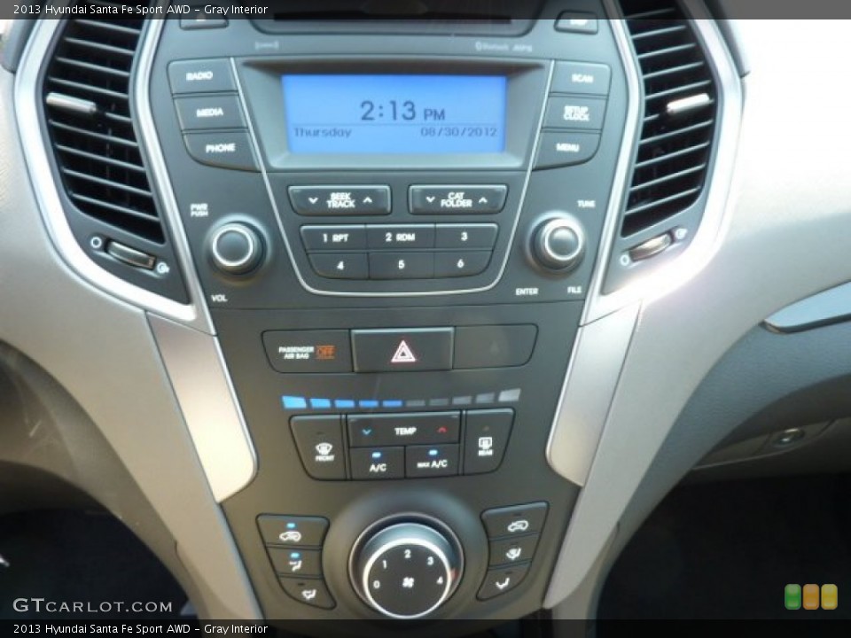 Gray Interior Controls for the 2013 Hyundai Santa Fe Sport AWD #70237636