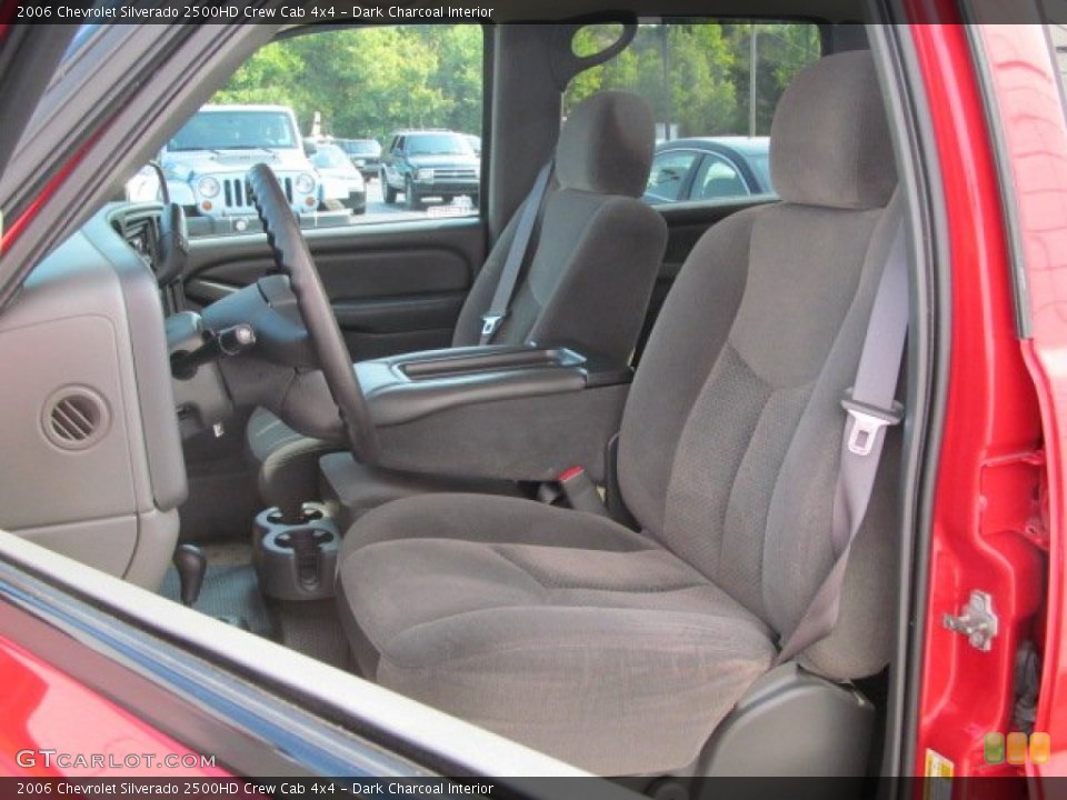 Dark Charcoal Interior Front Seat for the 2006 Chevrolet Silverado 2500HD Crew Cab 4x4 #70239751