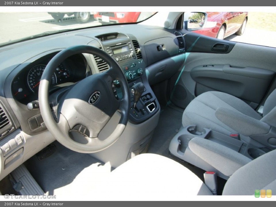 Gray Interior Prime Interior for the 2007 Kia Sedona LX #70245280