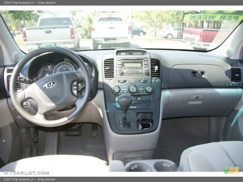 Gray Interior Dashboard for the 2007 Kia Sedona LX #70245310