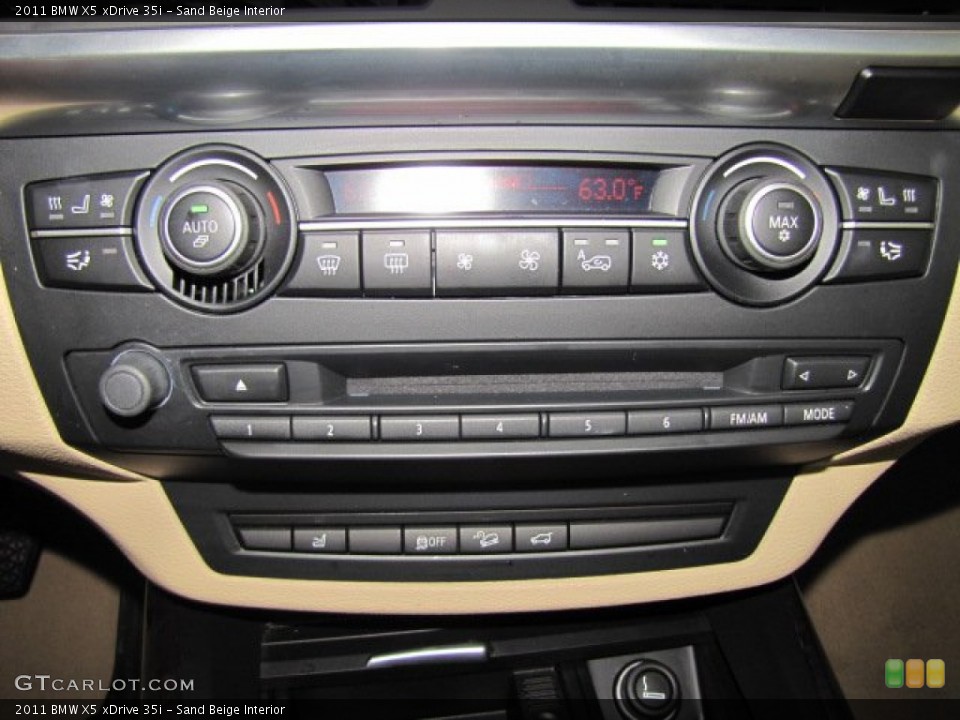 Sand Beige Interior Controls for the 2011 BMW X5 xDrive 35i #70252311