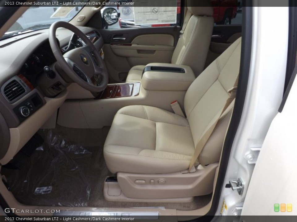 Light Cashmere/Dark Cashmere Interior Photo for the 2013 Chevrolet Suburban LTZ #70253829