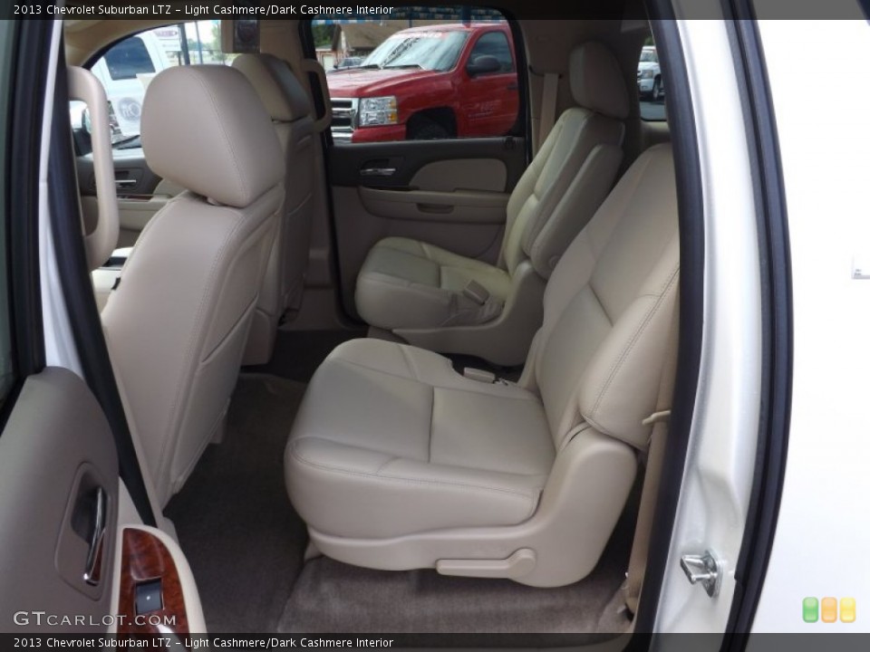 Light Cashmere/Dark Cashmere Interior Photo for the 2013 Chevrolet Suburban LTZ #70253839