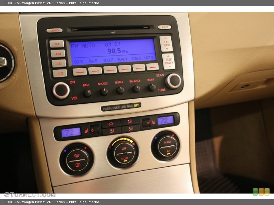 Pure Beige Interior Controls for the 2008 Volkswagen Passat VR6 Sedan #70264024