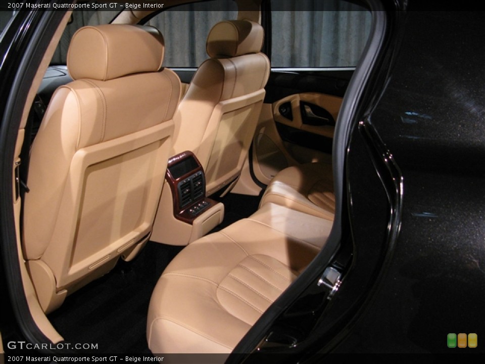 Beige Interior Photo for the 2007 Maserati Quattroporte Sport GT #702774