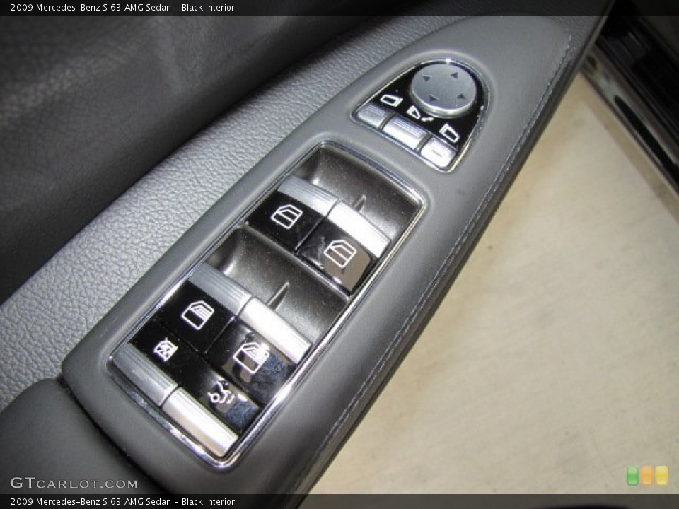 Black Interior Controls for the 2009 Mercedes-Benz S 63 AMG Sedan #70307165