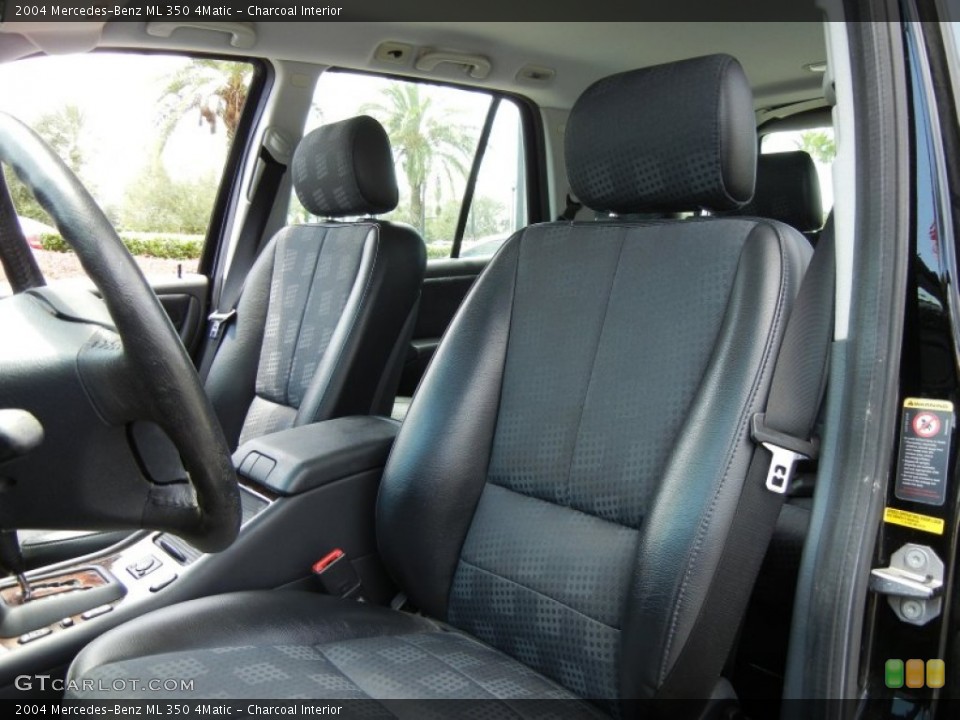 Charcoal Interior Photo for the 2004 Mercedes-Benz ML 350 4Matic #70308905
