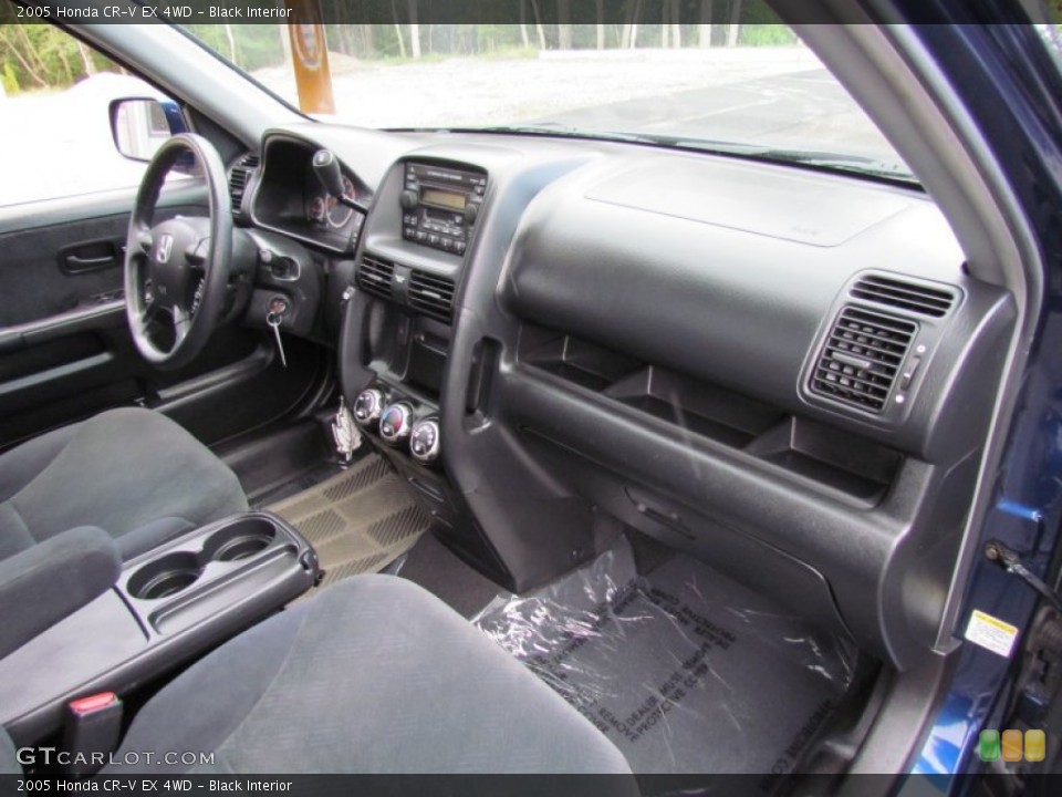 Black Interior Dashboard for the 2005 Honda CR-V EX 4WD #70315755