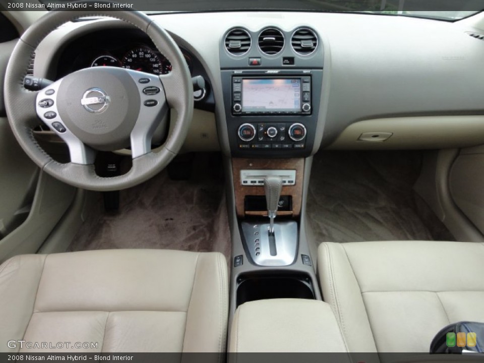 Blond Interior Dashboard for the 2008 Nissan Altima Hybrid #70318363