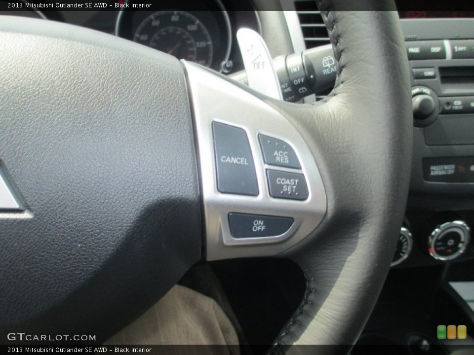 Black Interior Controls for the 2013 Mitsubishi Outlander SE AWD #70319370