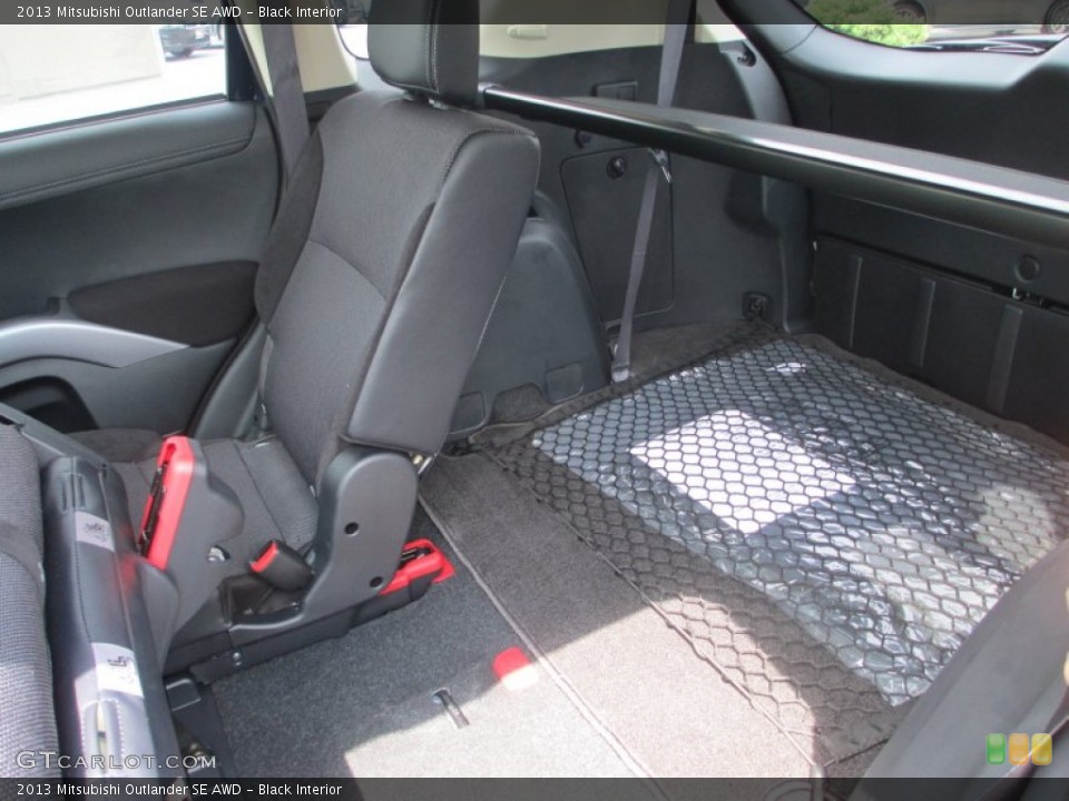 Black Interior Photo for the 2013 Mitsubishi Outlander SE AWD #70319445