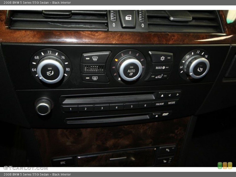 Black Interior Controls for the 2008 BMW 5 Series 550i Sedan #70324275