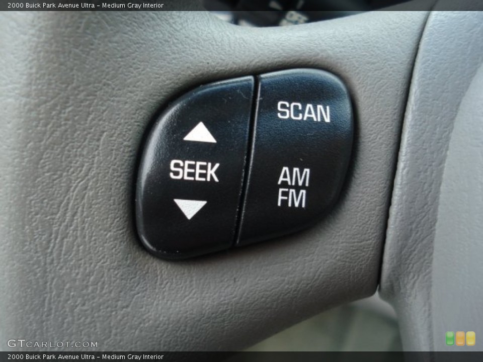 Medium Gray Interior Controls for the 2000 Buick Park Avenue Ultra #70328511